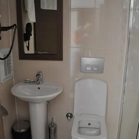 Hotel Hivas 2*