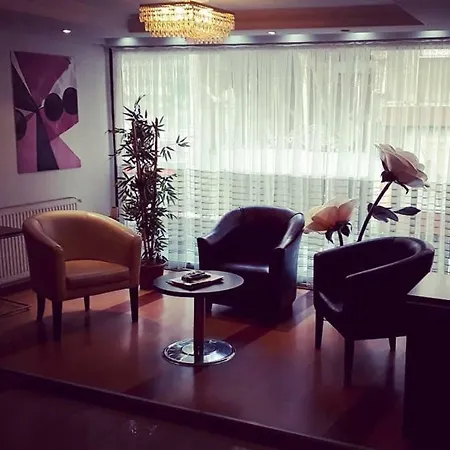Hotel Hivas 2*
