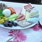 Hivas Hotel