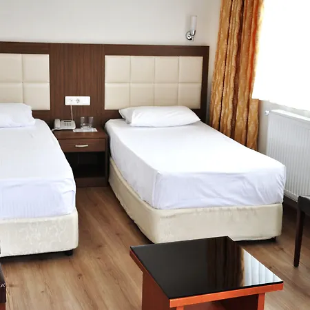 Hivas Hotel 2*