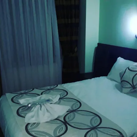 Hivas Hotel 2*
